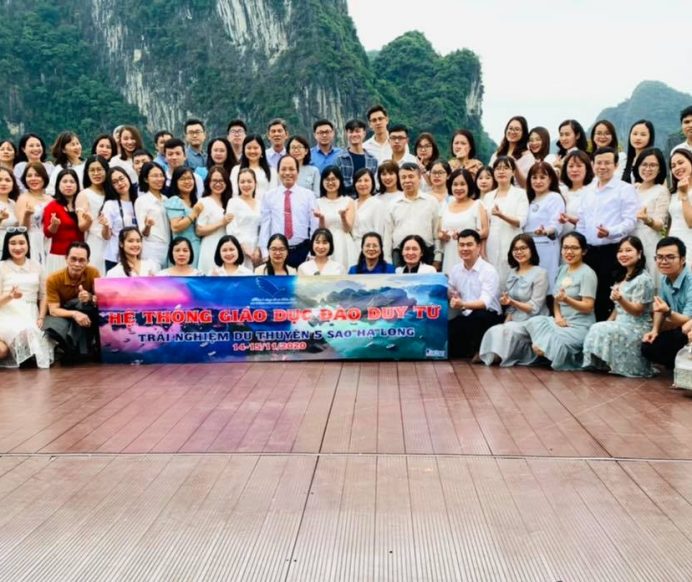 Đoàn Hệ thống giáo dục Đào Duy Từ Tour Hạ Long