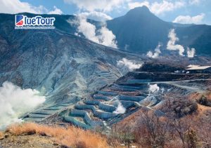Thung Lũng Owakudani: Nơi Khói Lửa Hòa Quyện Cùng Vẻ Đẹp Thiên Nhiên Hùng Vĩ