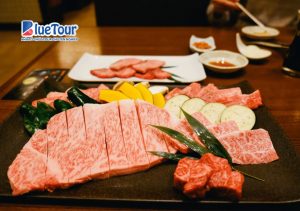 Làng Cổ Shirakawa-go Mùa Thu: Ngôi Làng Di Sản Đầy Mê Hoặc Mùa Thay Lá