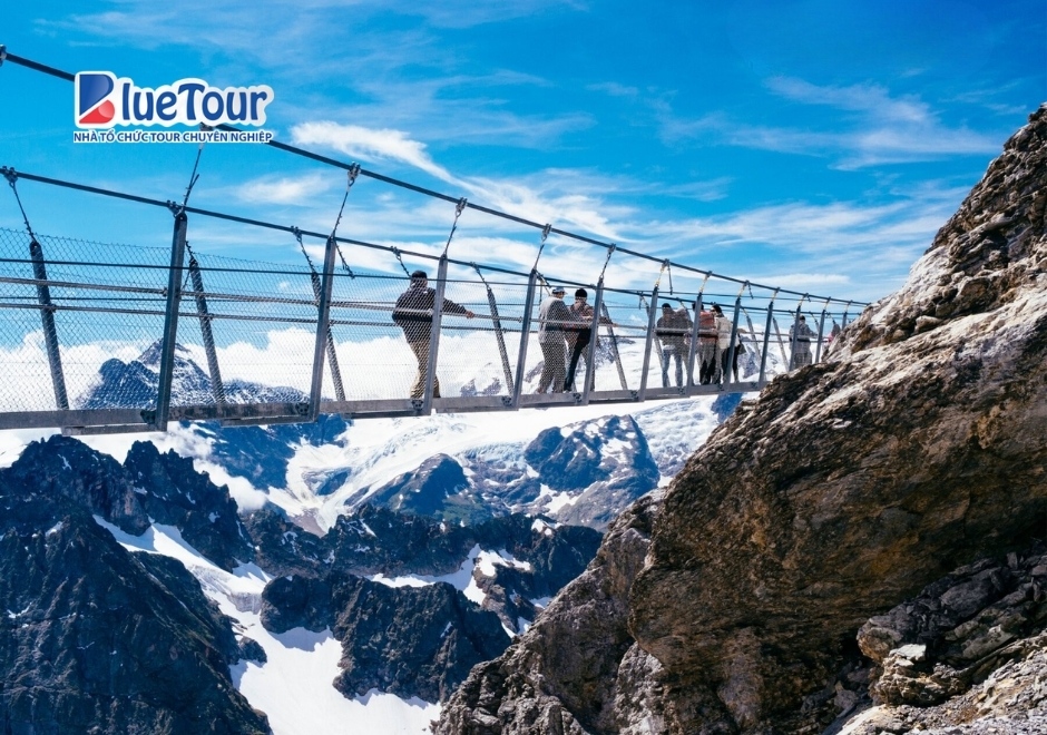 Chạm Vào Mùa Đông Vĩnh Cửu Khi Ngắm Băng Tuyết Tại Núi Titlis
