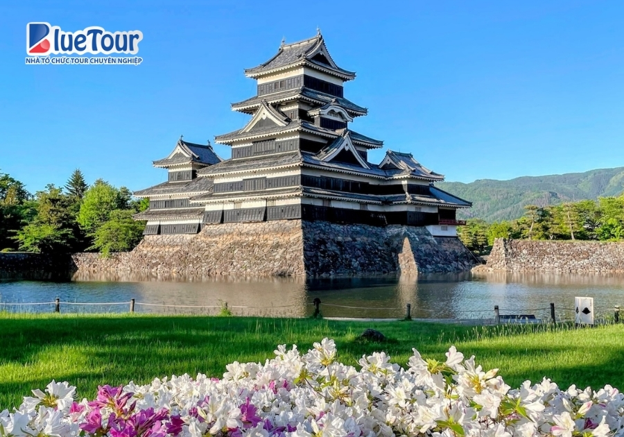 CUNG ĐƯỜNG LÀNG CỔ SHIRAKAWAGO MÙA HÈ