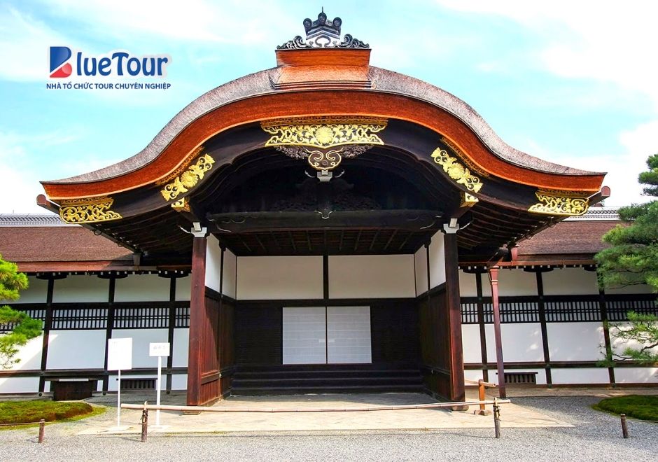 Cung Điện Hoàng Đế (Imperial Palace): Hành Trình Tìm Về Vẻ Đẹp Thanh Bình Giữa Lòng Tokyo