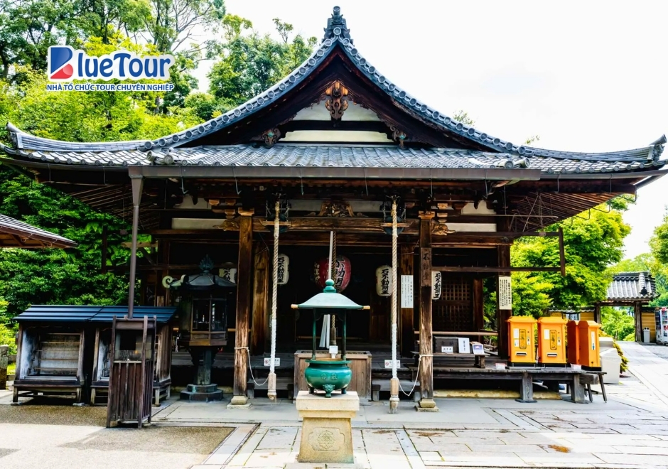 Chùa Vàng Kinkakuji: Tuyệt Tác Dát Vàng Lấp Lánh Giữa Lòng Cố Đô Kyoto