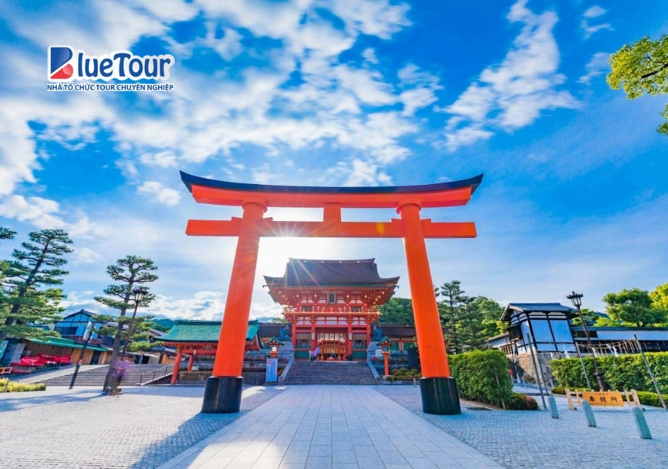 Đền Thờ Fushimi Inari: Thánh Địa Vạn Cổng Torii Huyền Bí Tại Cố Đô Kyoto