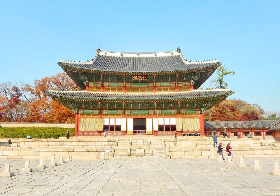 BUSAN - CÓ SHOP MÙA LÁ VÀNG