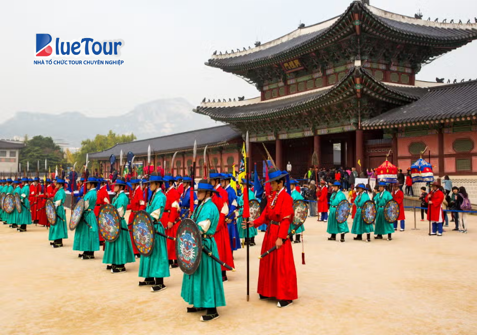 Trải Nghiệm Không Gian Hoàng Gia Đầy Cuốn Hút Vào Mùa Thu Ở Cung Điện Gyeongbok