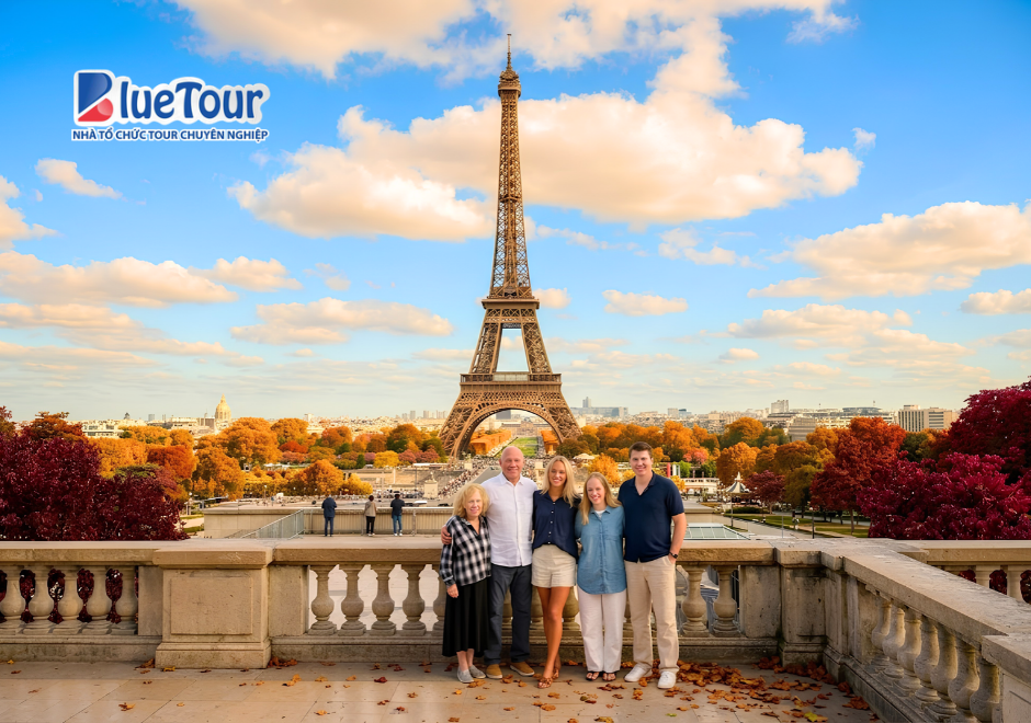 Khám Phá Tháp Eiffel Mùa Lá Vàng: Hành Trình Chiêm Ngưỡng Vẻ Đẹp Paris Khi Thu Về