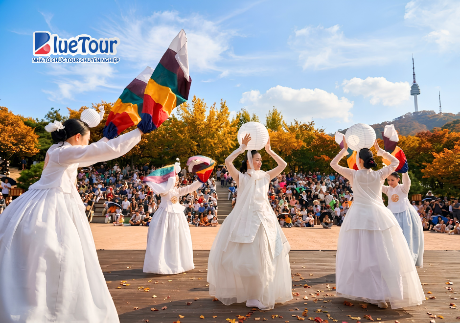 Làng Cổ Namsangol Hanok Vào Mùa Thu: Nốt Trầm Bình Yên Giữa Lòng Seoul
