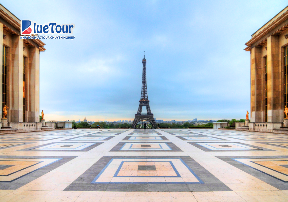Quảng Trường Trocadéro Mùa Thu: Góc Nhìn "Triệu Đô" Ôm Trọn Biểu Tượng Tháp Eiffel